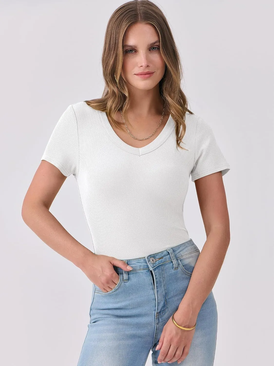 ANRABESS Women Short Sleeve V Neck Ribbed Knit Fitted Shirts Basic Tees Tops 2025 Summer Casual T-Shirts Going Out Outfits