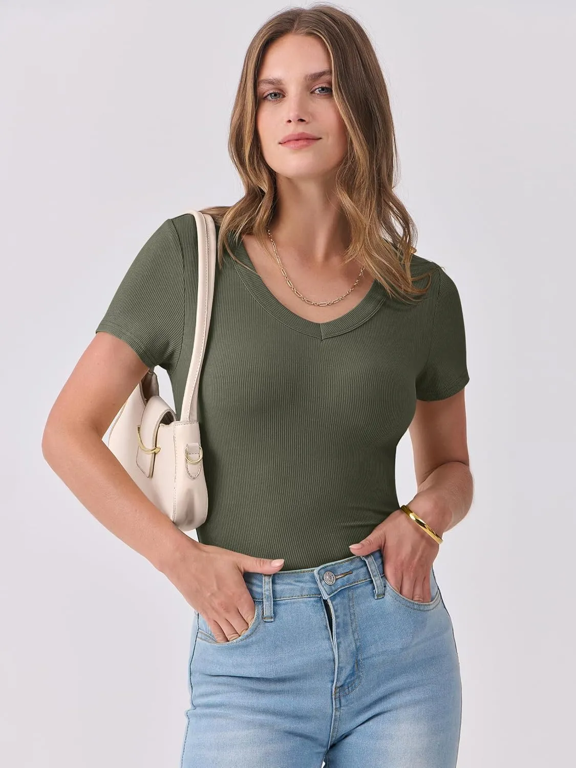 ANRABESS Women Short Sleeve V Neck Ribbed Knit Fitted Shirts Basic Tees Tops 2025 Summer Casual T-Shirts Going Out Outfits