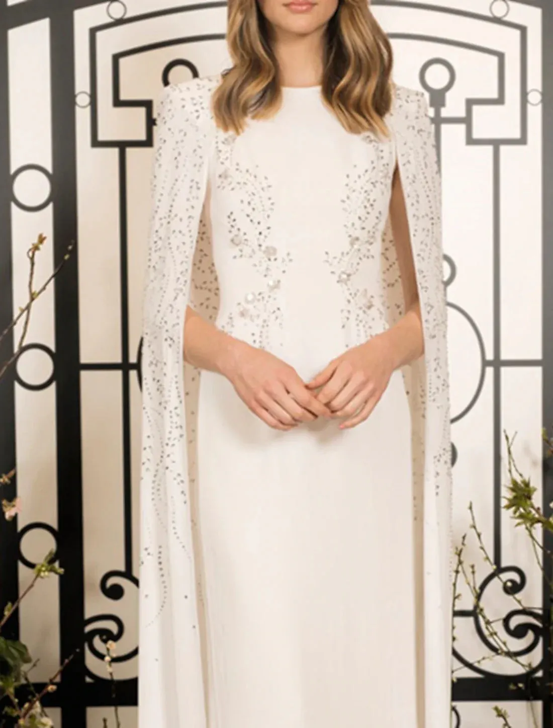 Luolandi Sheath / Column Evening Gown Elegant Dress Wedding Guest Wedding Party Floor Length Sleeveless Jewel Neck Capes Stretch Chiffon