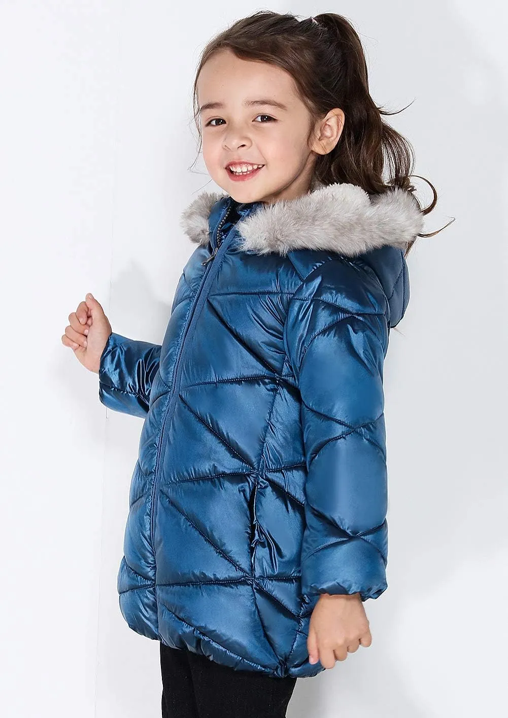 SOLOCOTE Girls Winter Coats Hooded Sherpa Lined Lightweight Jacket Thick Warm Puffy Waterproof Windproof Cotton Shiny Jackets