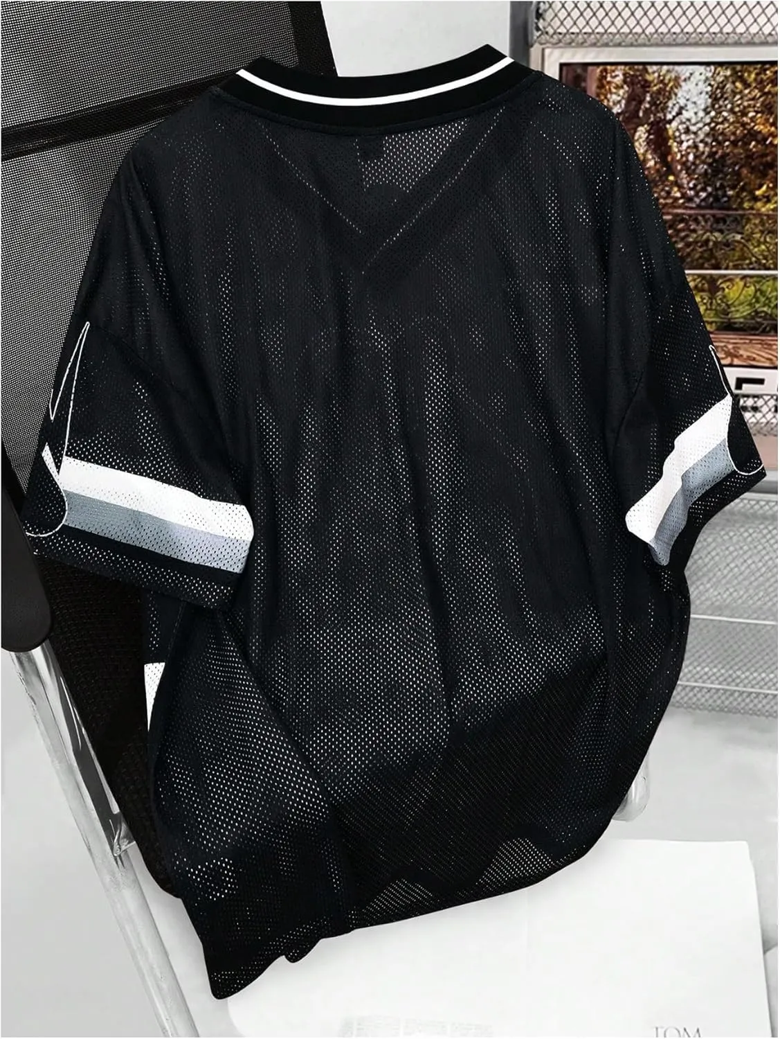 SOLY HUX Men's Y2k Jersey Shirts Mesh Letter Graphic Tees V Neck Short Sleeve T Shirt Loose Tops