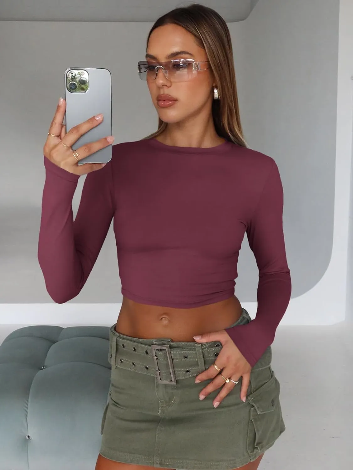 Trendy Queen Womens Long Sleeve Crop Tops Basic Slim Fitted Shirts Fashion 2025 Going Out Y2k Tops Teen Girl Clothes