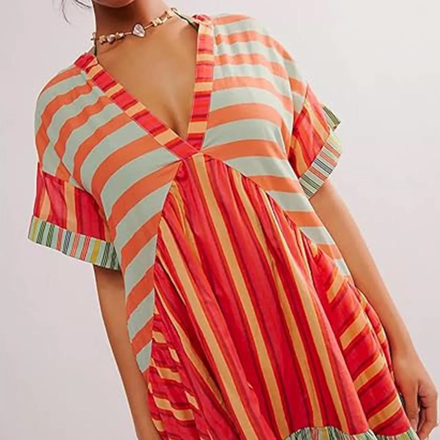 Womens Summer Bohemian Ruffles Mini Dresses Loose Short Sleeve V Neck Cute Printed Swing Baech Vacation Dress with Pockets